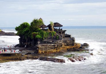 151111_2076556592_tanah-lot-bali